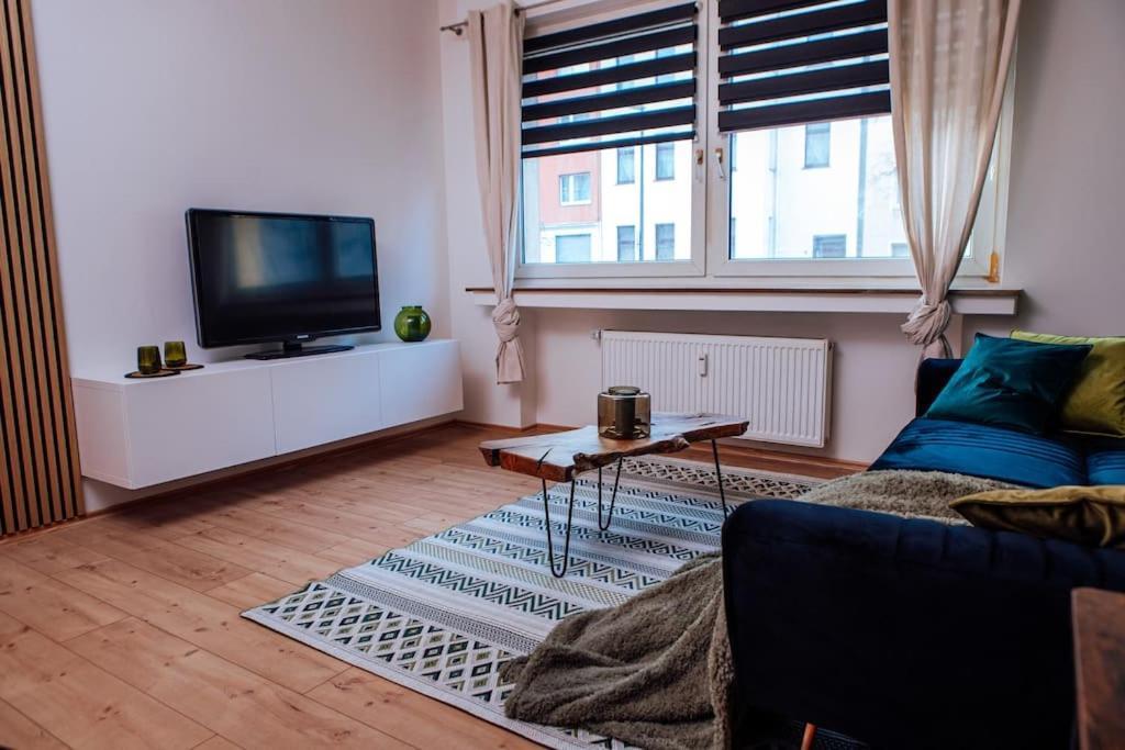 Apartment & Modern - - Netflix - Wifi - 2 Person *